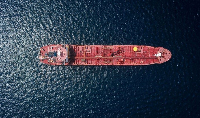 Oil tanker for market commentary Sept