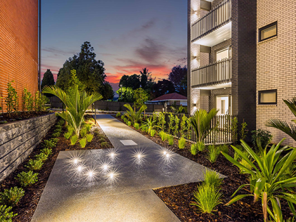 Range view courtyard web